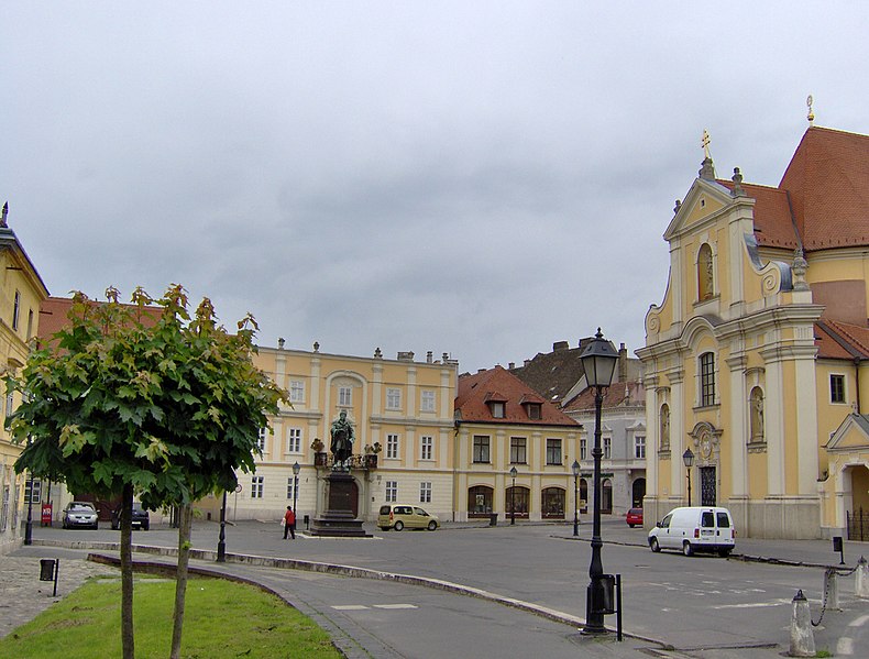 Karmelitánský kostel, Györ